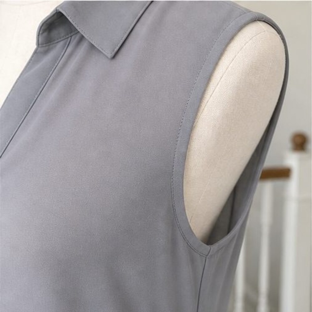 Gray Ruffle Blouse - Picture 5 of 6